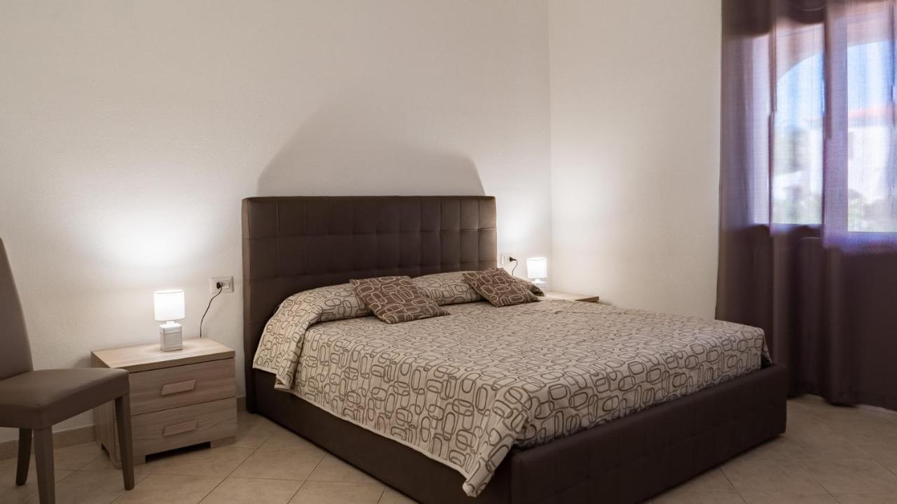 Casa Vacanza La Suaredda Сан-Теодоро Экстерьер фото