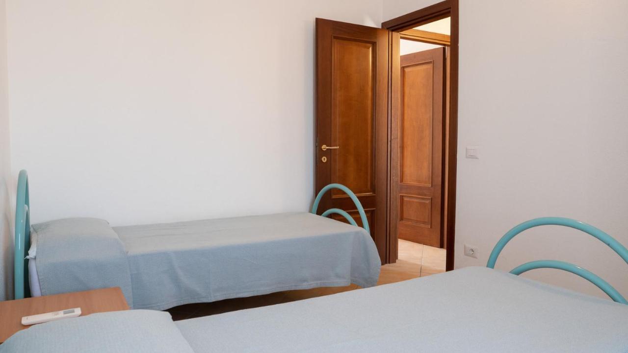 Casa Vacanza La Suaredda Сан-Теодоро Экстерьер фото