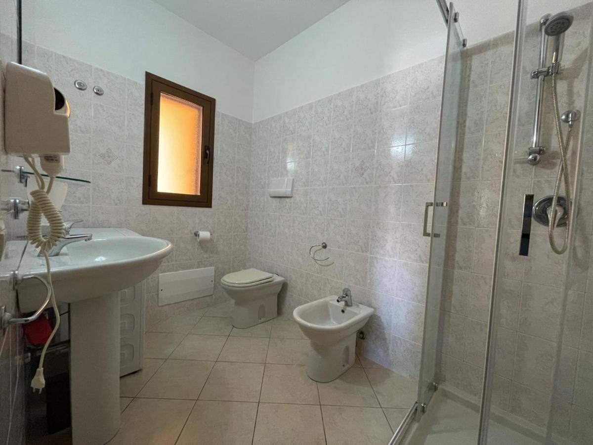 Casa Vacanza La Suaredda Сан-Теодоро Экстерьер фото